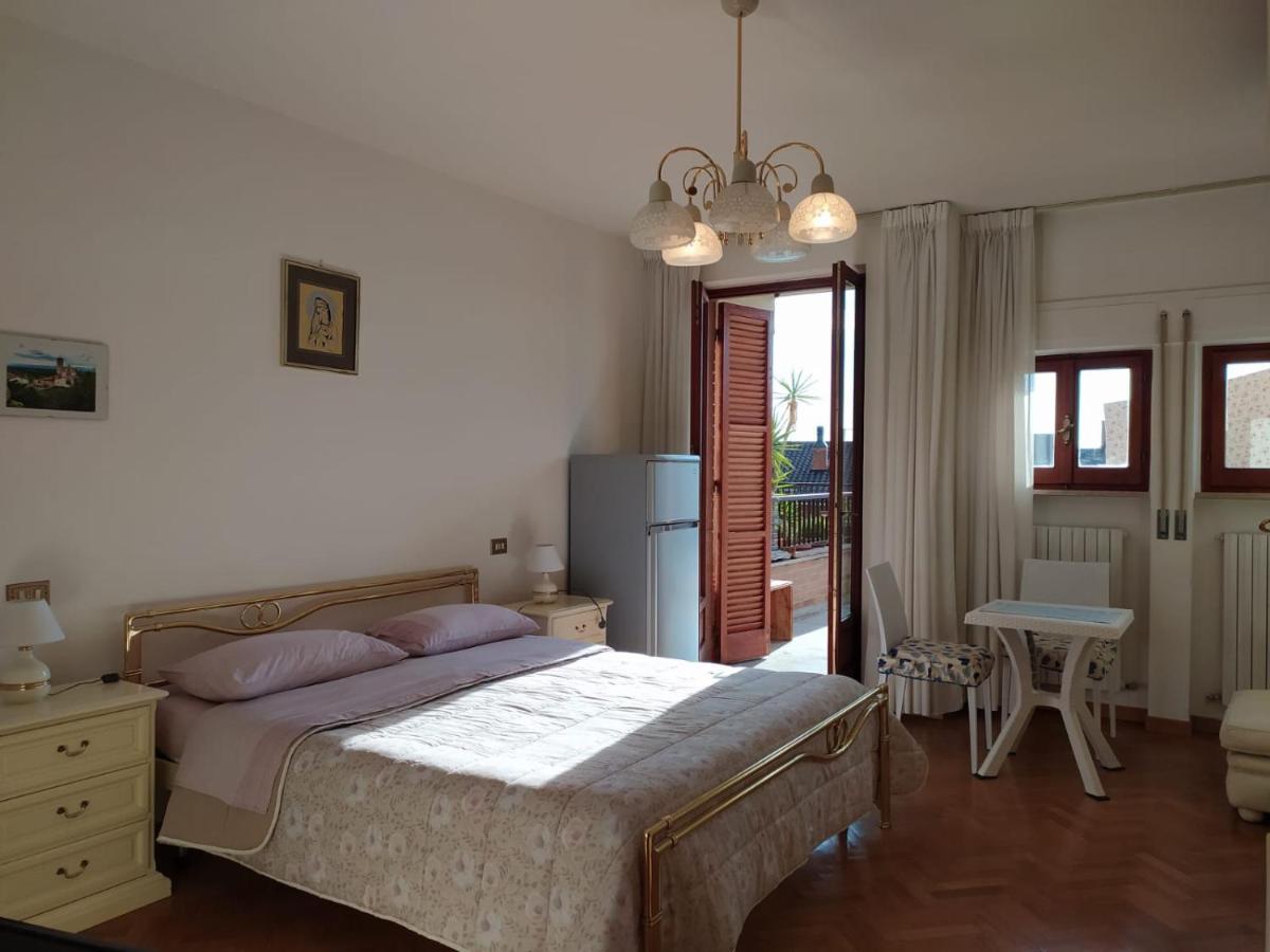 Отель Residenza Damiano Ассизи Экстерьер фото